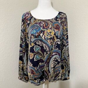 ❄️ ⛄️ Umgee paisley printed blouse with twist at waist size Small